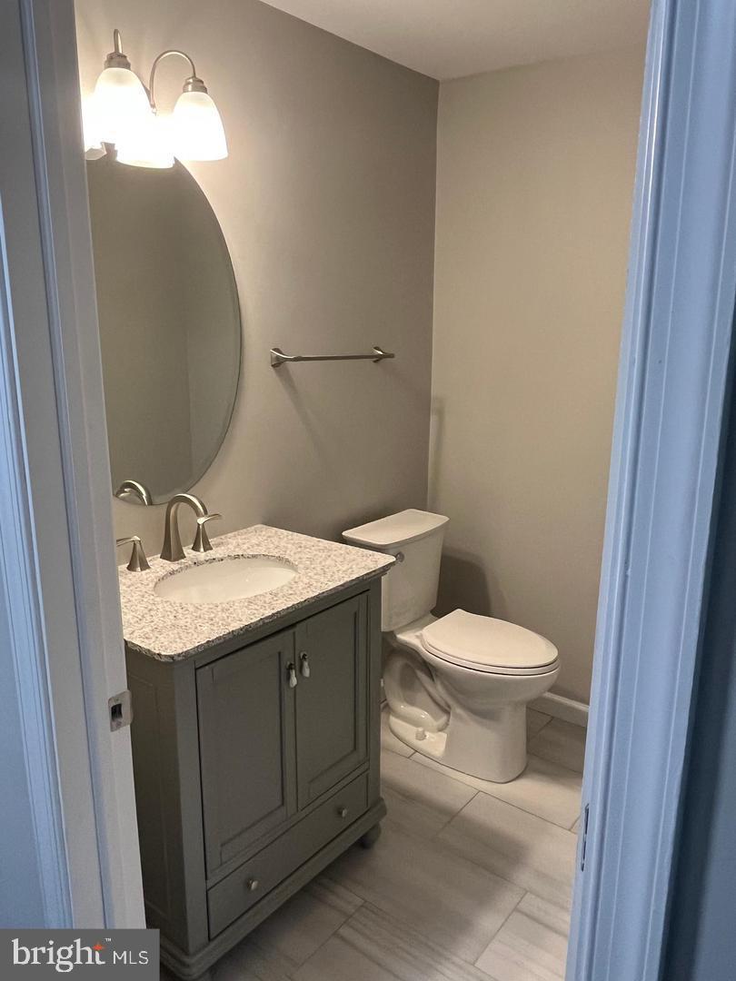 DUMONT OAKS - Residential Lease