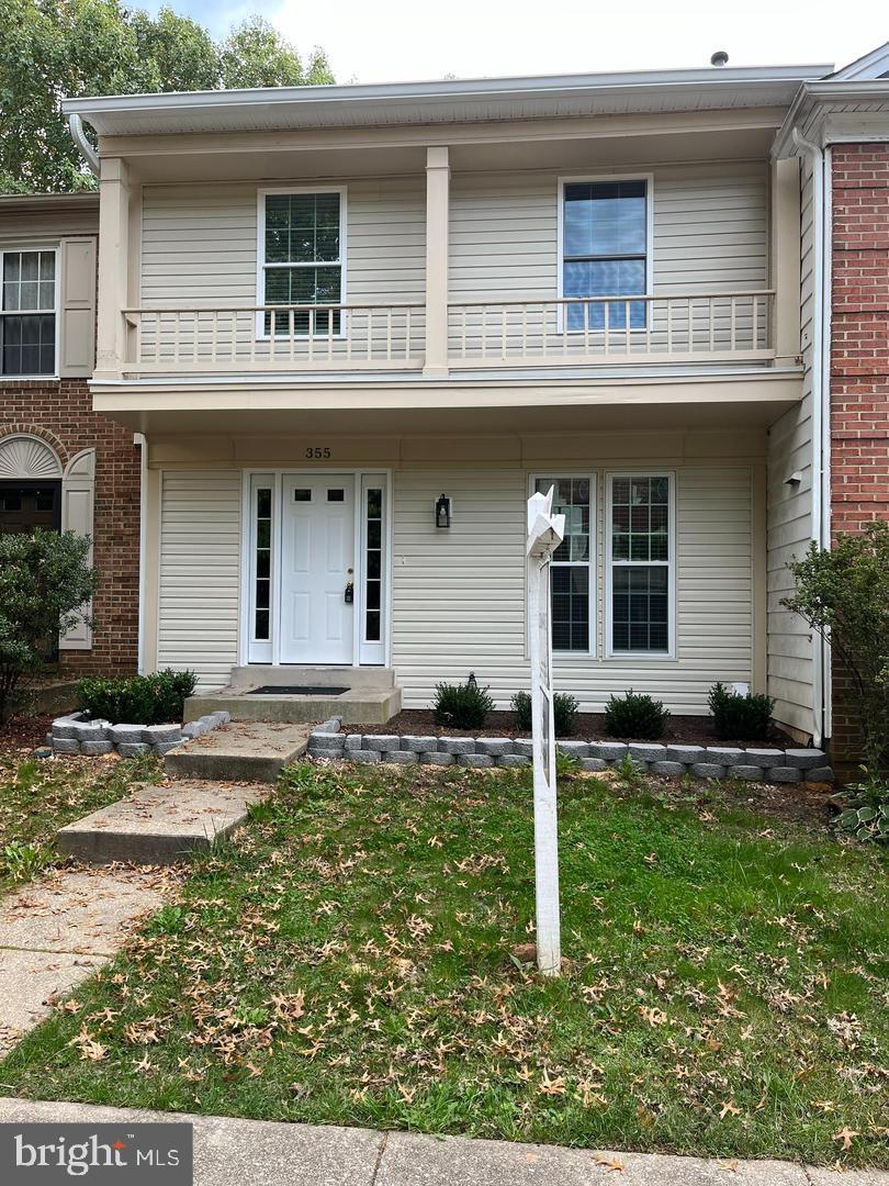 DUMONT OAKS - Residential Lease