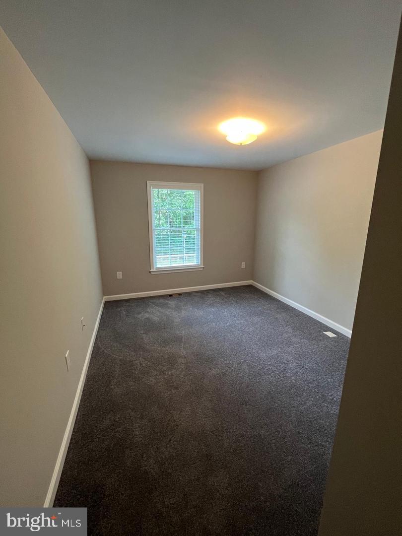 DUMONT OAKS - Residential Lease