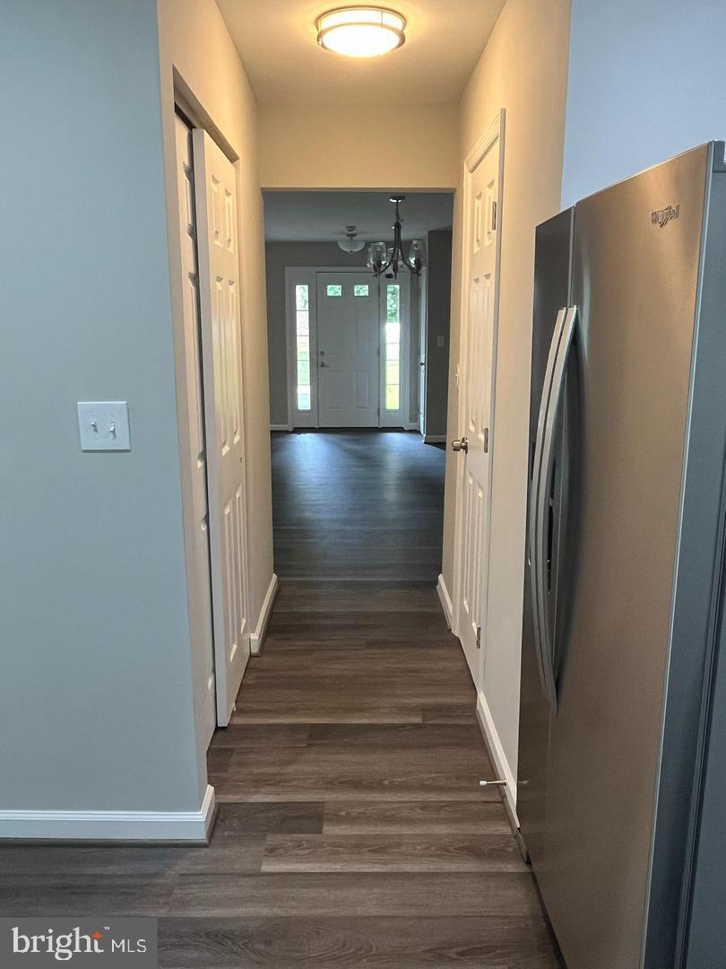 DUMONT OAKS - Residential Lease