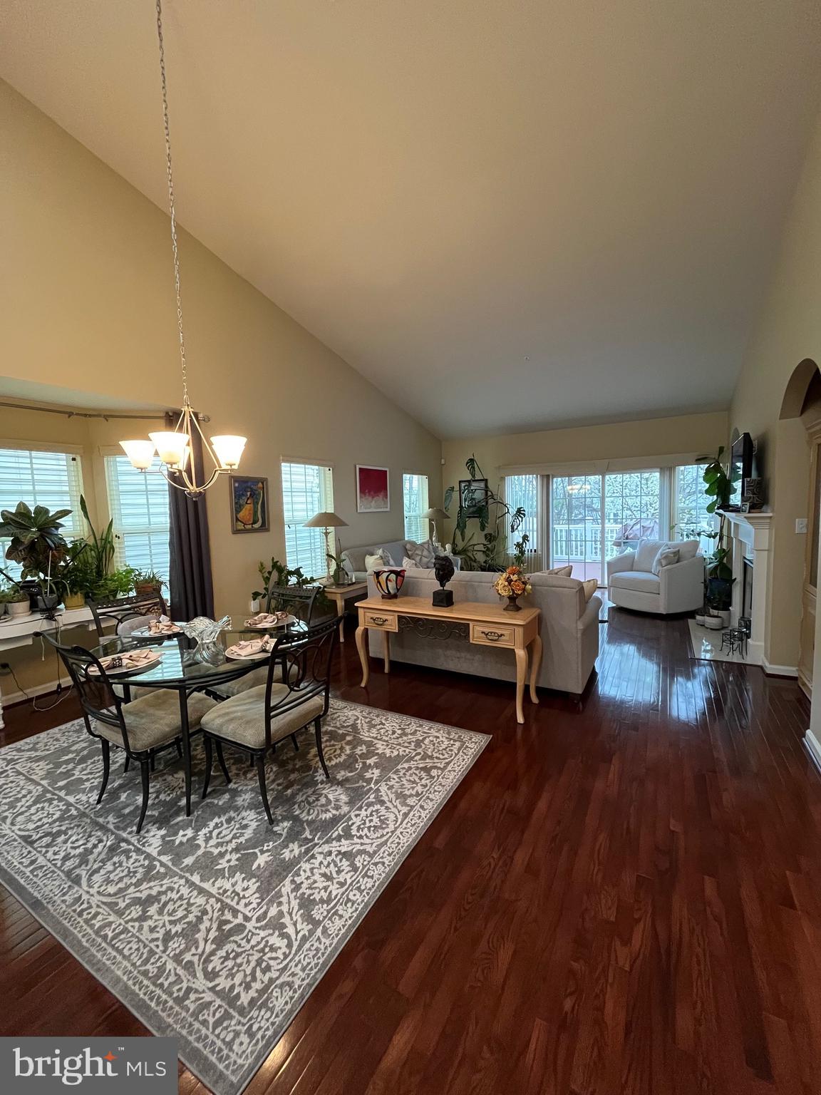 SIGNATURE CLUB AT GREENVIEW - Residential