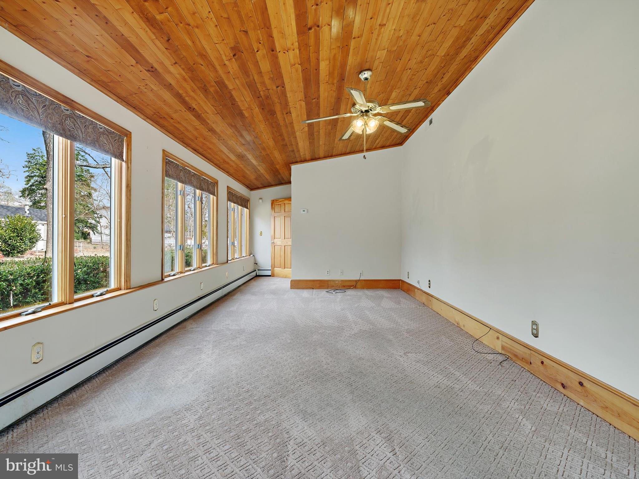 HUNTERS HARBOR - Residential