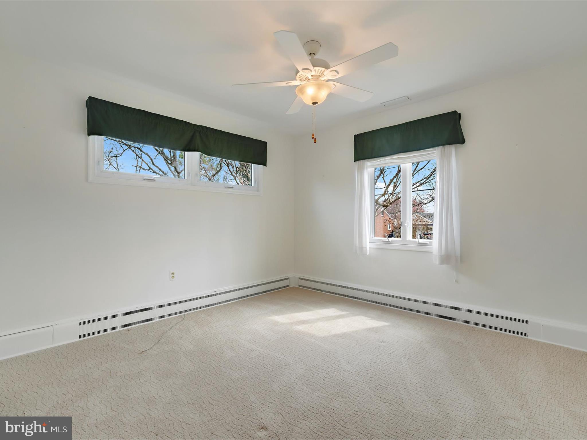 HUNTERS HARBOR - Residential