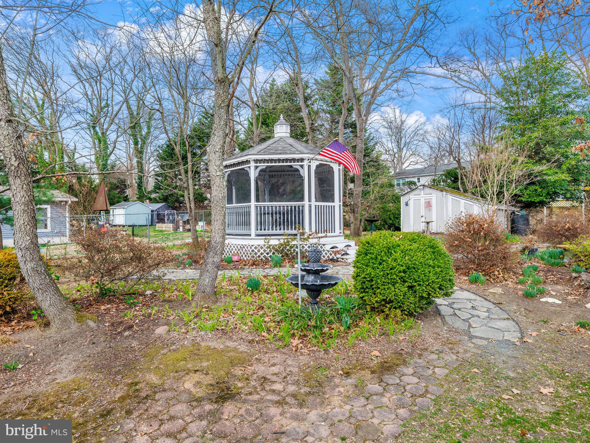 HUNTERS HARBOR - Residential