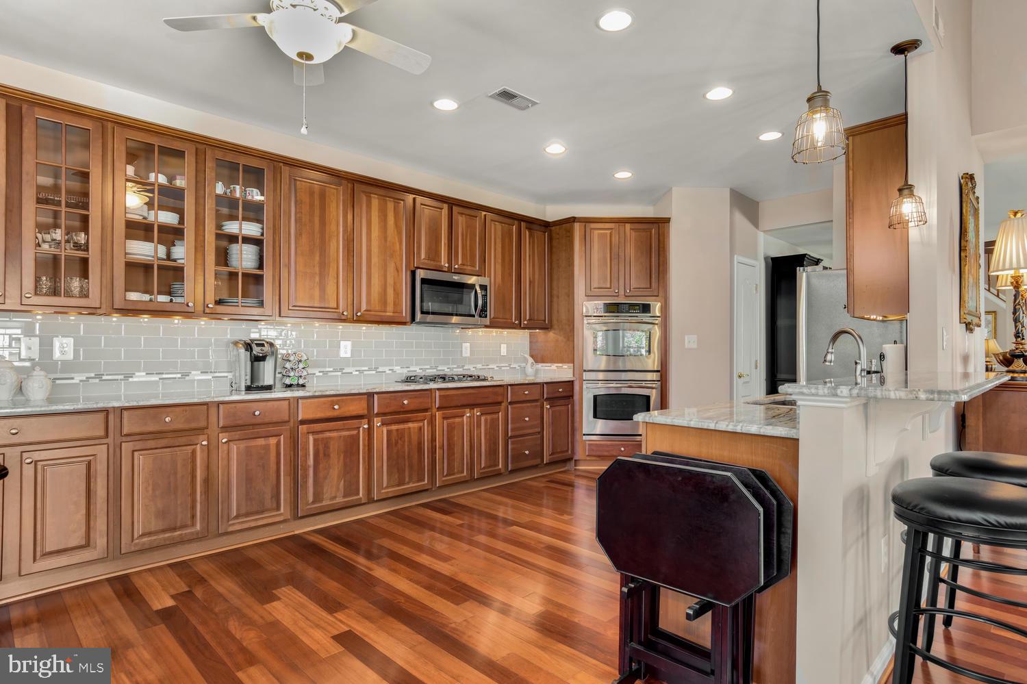 SYMPHONY VILLAGE AT CENTREVILLE - Residential