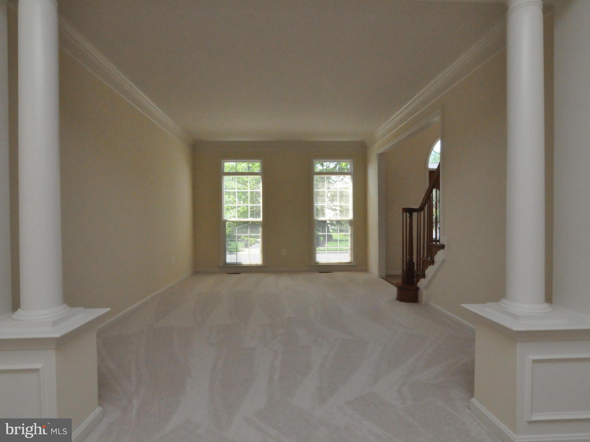 BROAD RUN OAKS - Residential