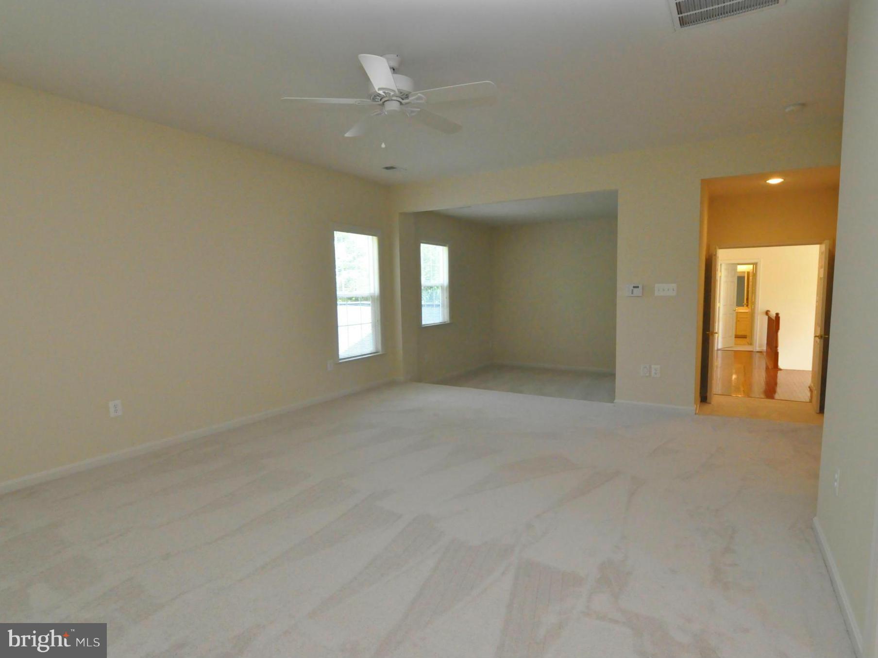 BROAD RUN OAKS - Residential