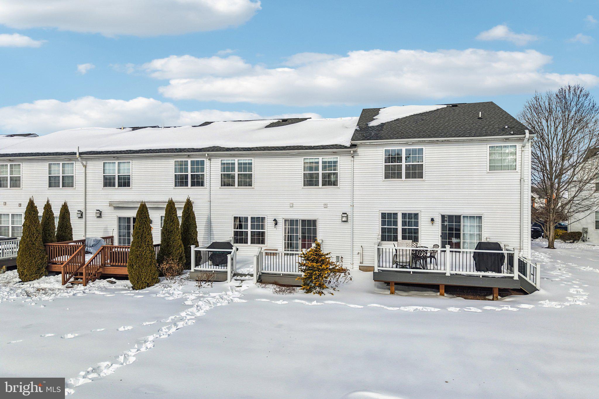 SUMMER LEA - Residential