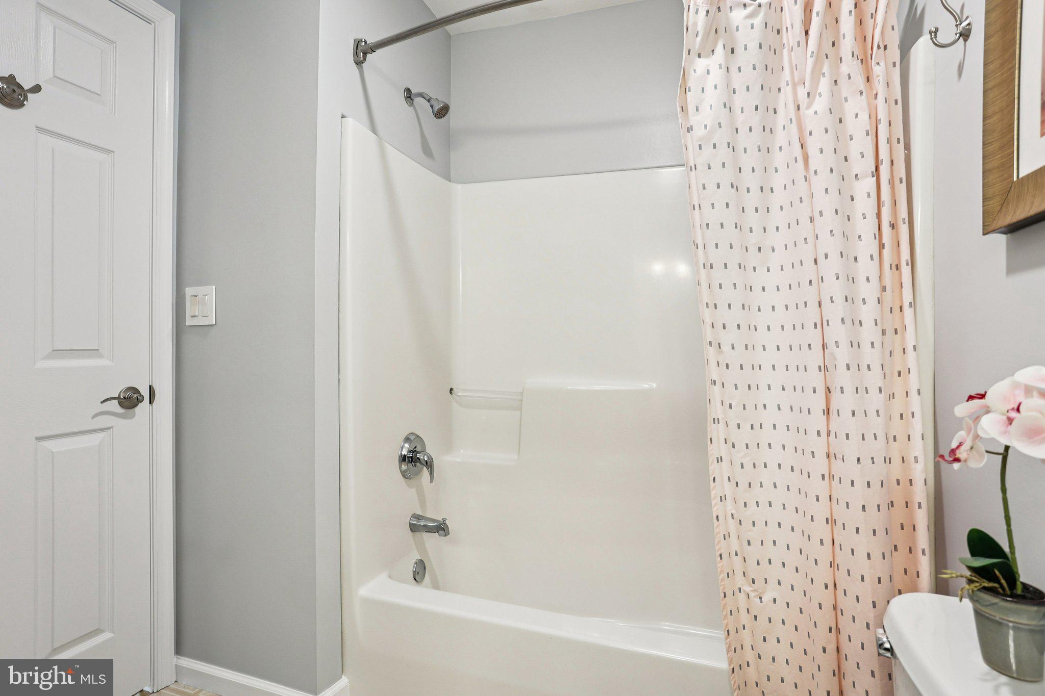 SUMMER LEA - Residential