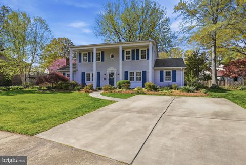 Photo of 2003 Kenley Court, ALEXANDRIA, VA 22308 (MLS # VAFX2293864)