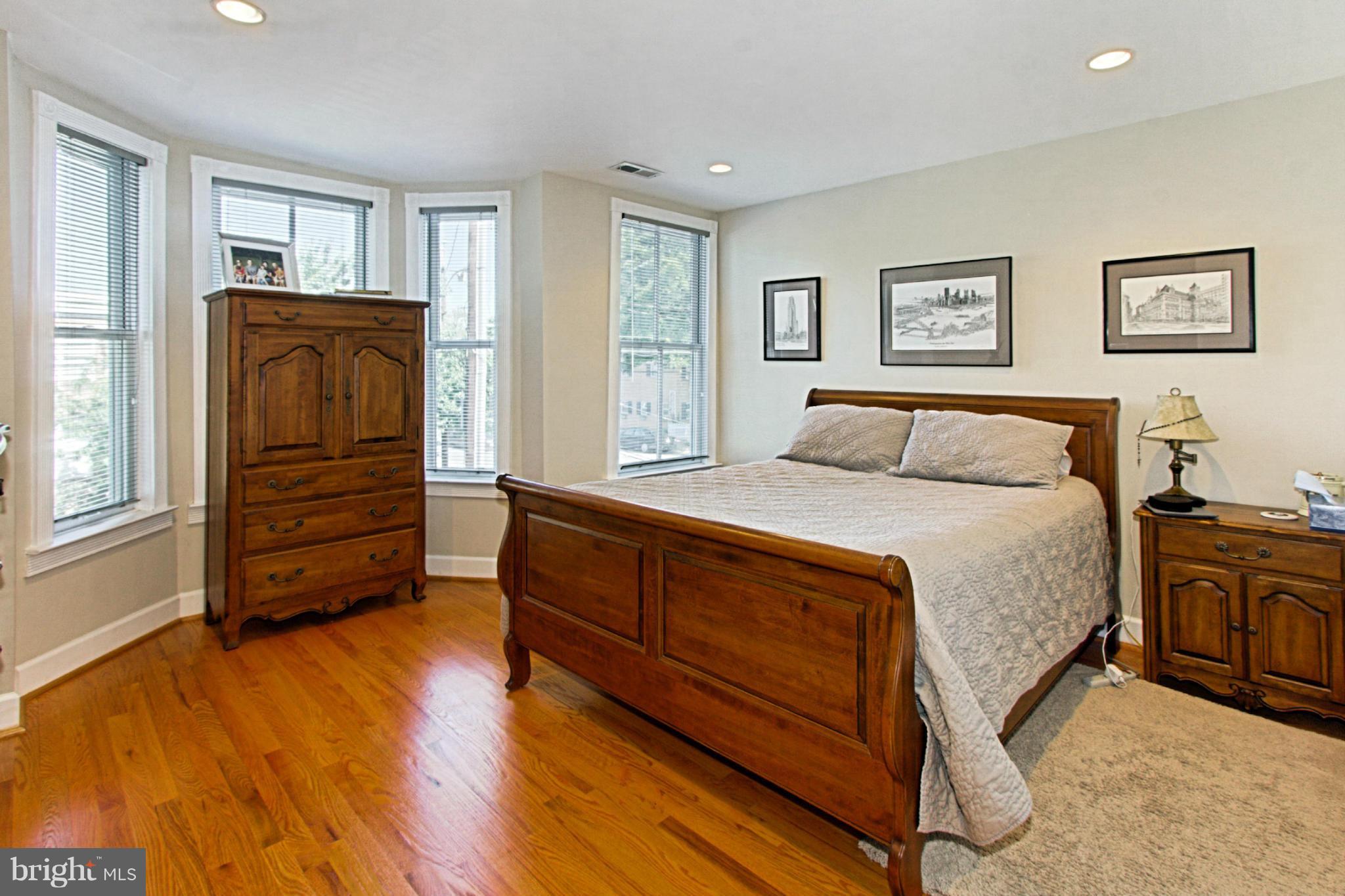 CARRIAGE WORKS - Residential Lease