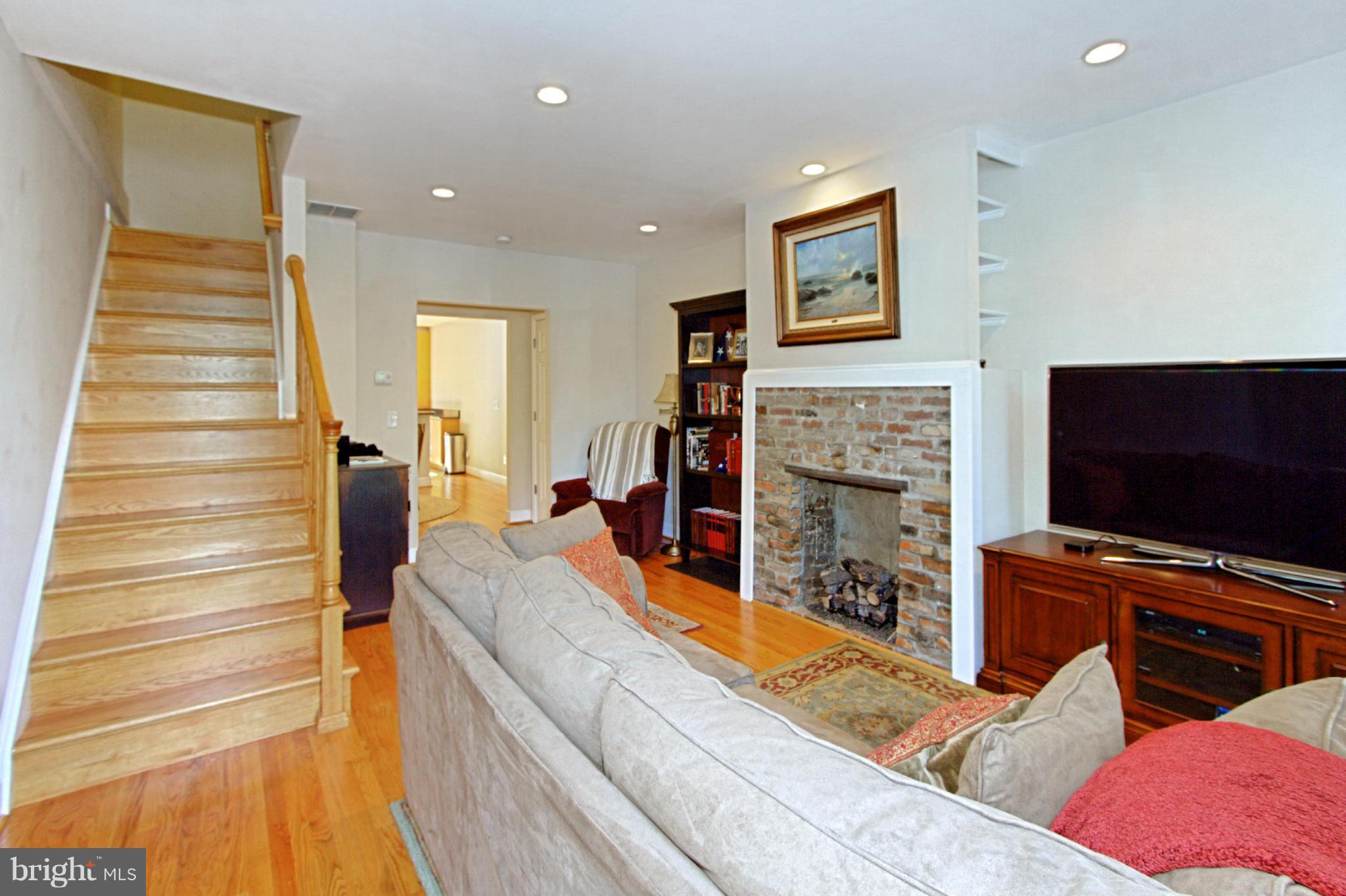 CARRIAGE WORKS - Residential Lease