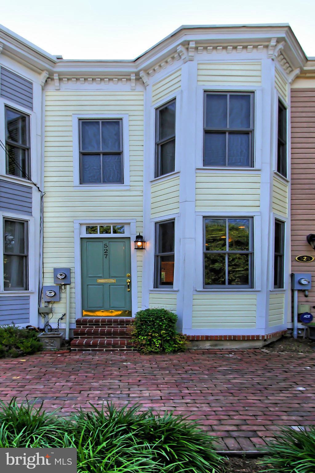 CARRIAGE WORKS - Residential Lease