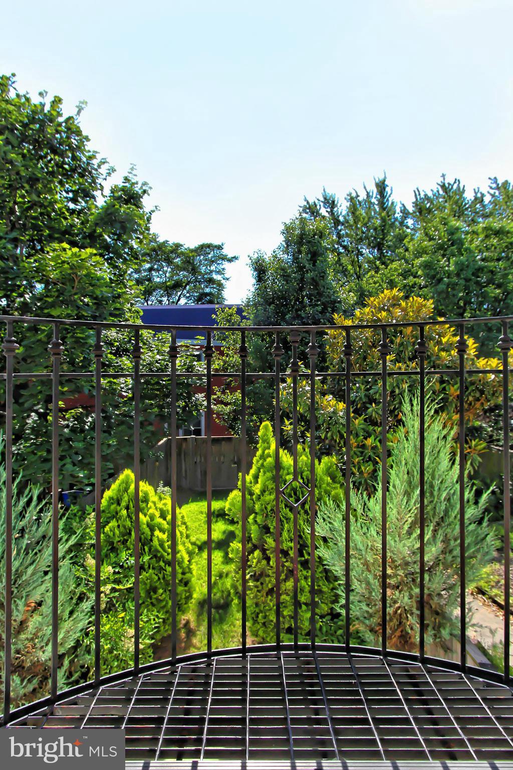 CARRIAGE WORKS - Residential Lease