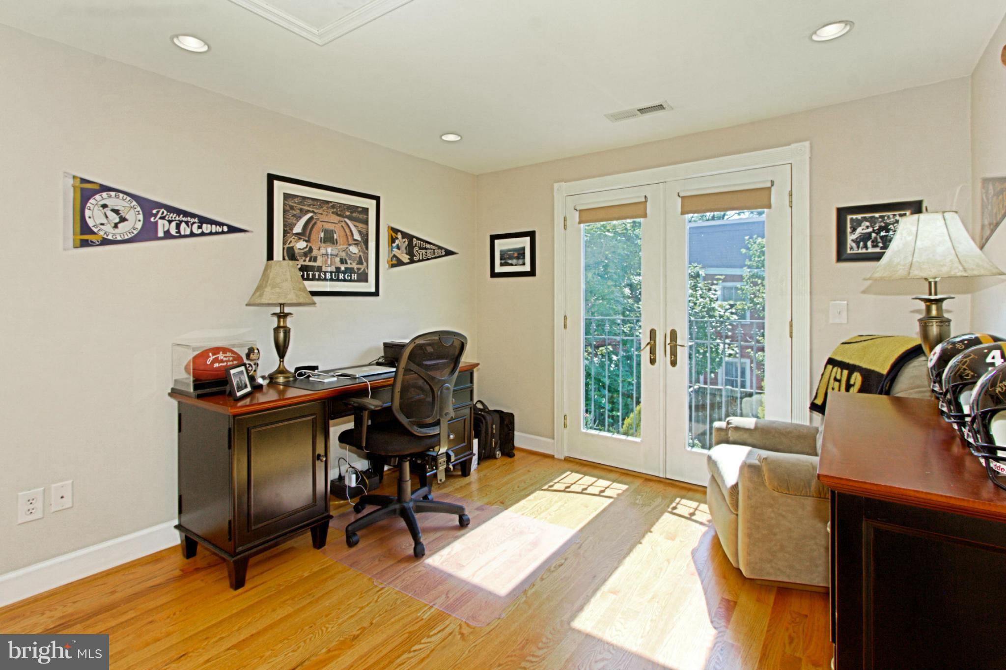 CARRIAGE WORKS - Residential Lease