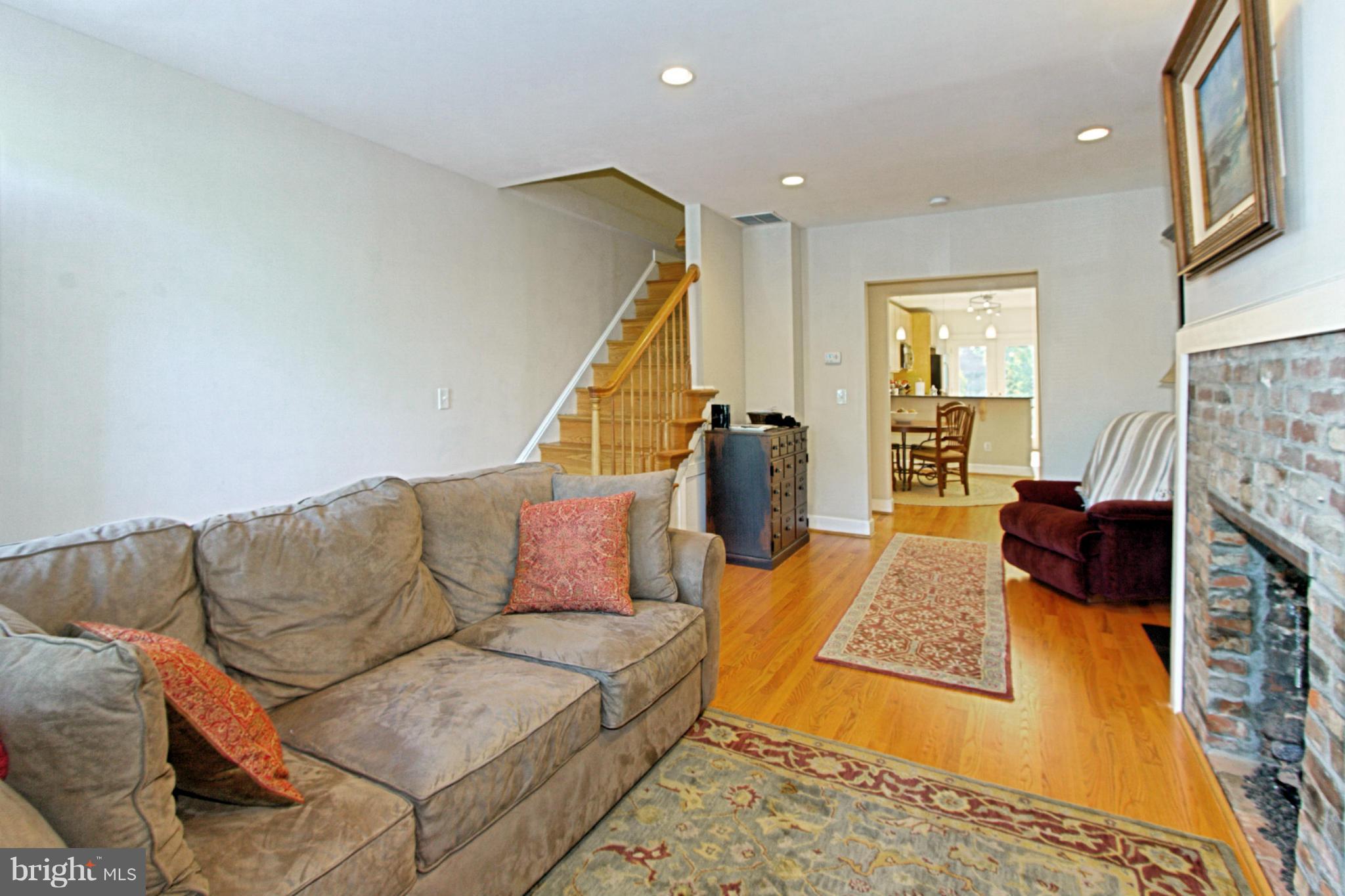 CARRIAGE WORKS - Residential Lease