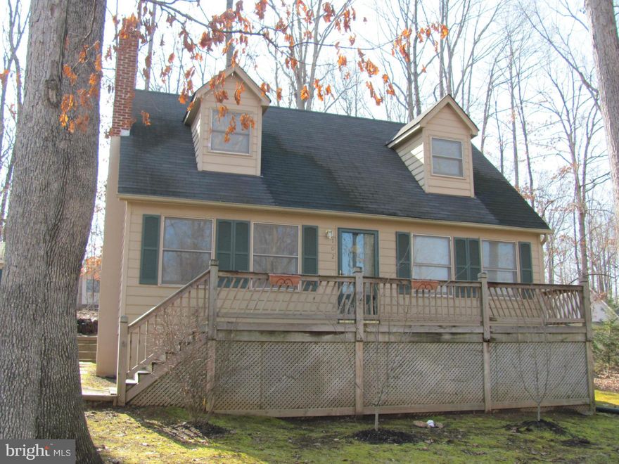 Charming 4Br/2Ba 2 level, cape cod in sought after, gated community, Lake of the woods.  Large front deck, paved driveway, shed.  Dogs CBC. No cats.  Tenant not responsible for HOA Fees!  Application fee- $40.