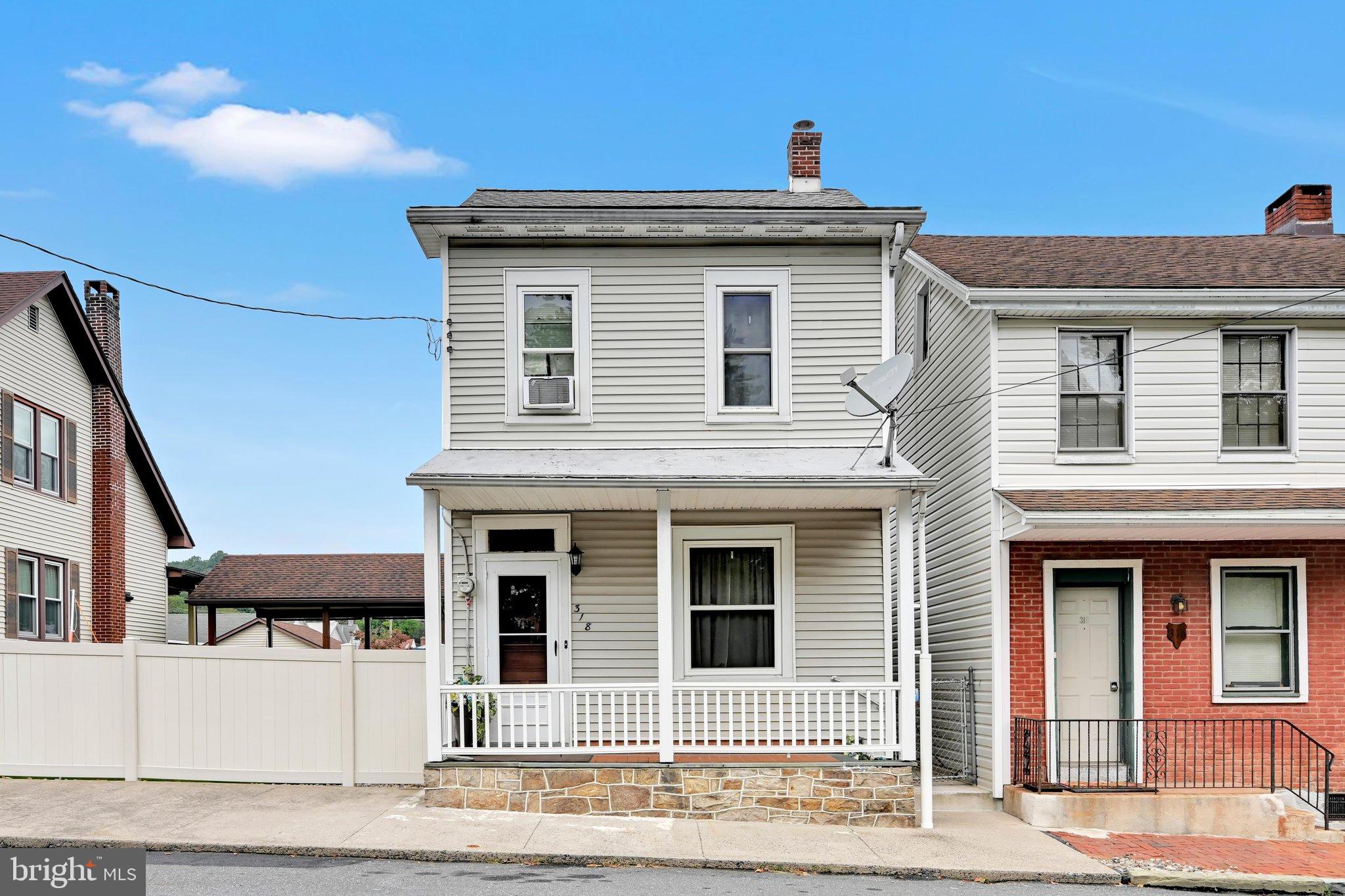318 W WASHINGTON STREET