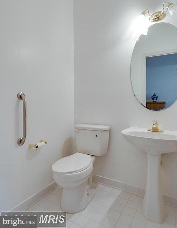 CENTRE RIDGE - Residential Lease