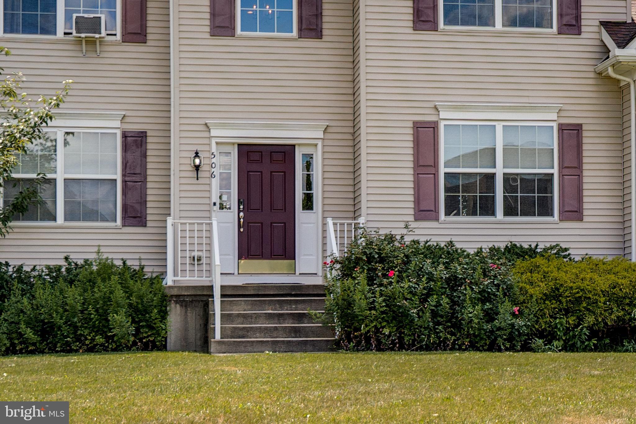 506 QUARTER MOON COURT