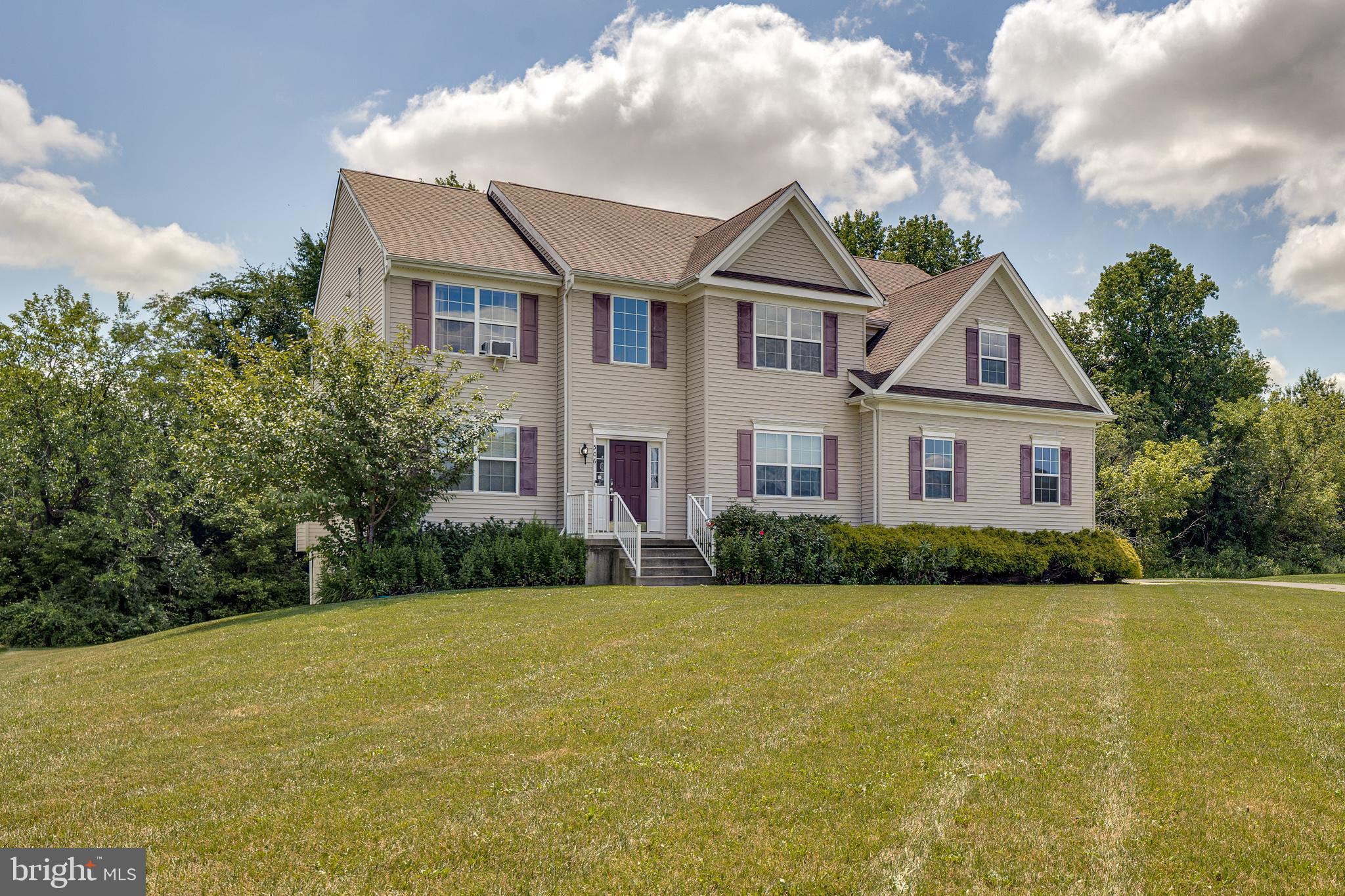 506 QUARTER MOON COURT