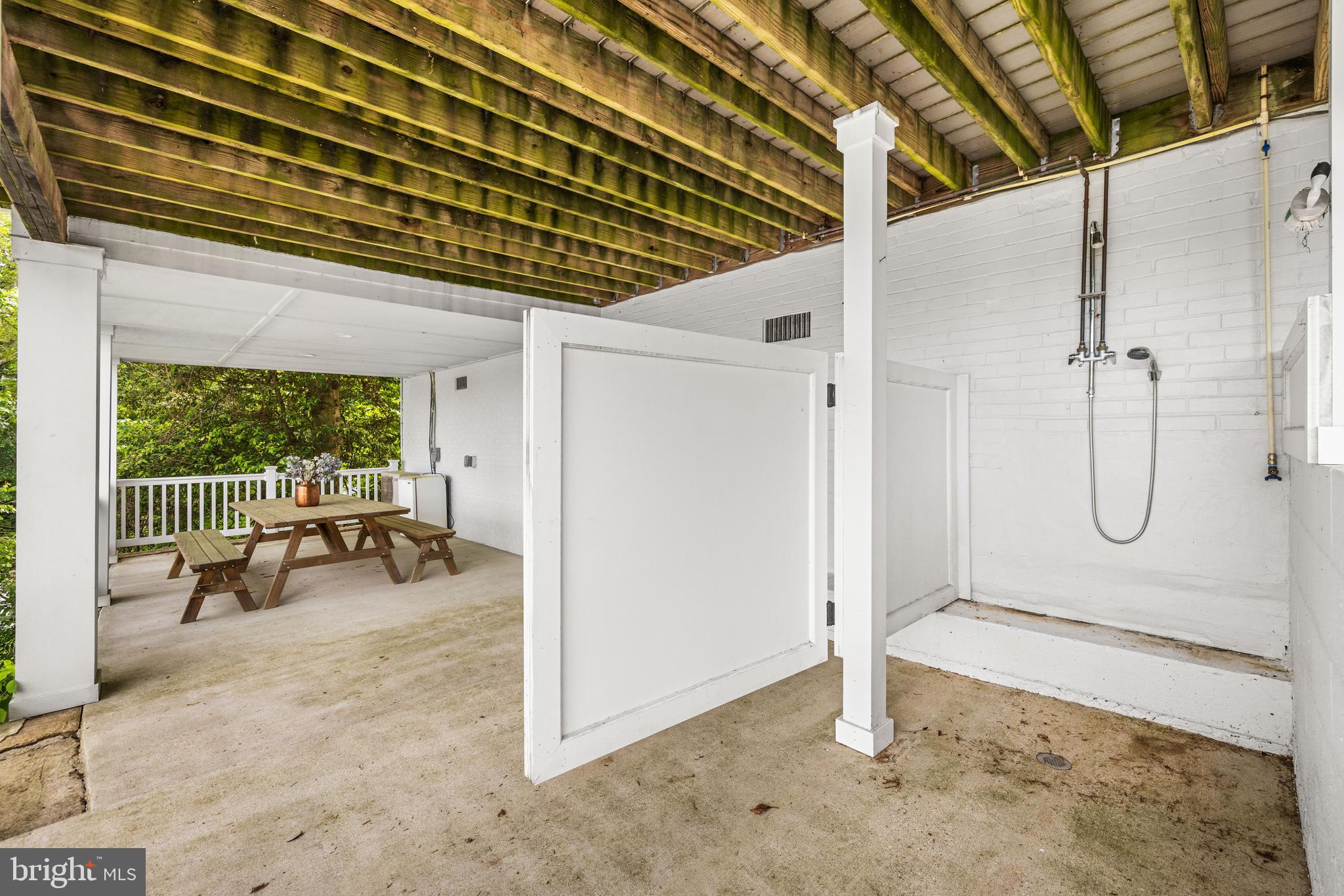 LINSTEAD ON THE SEVERN - Residential