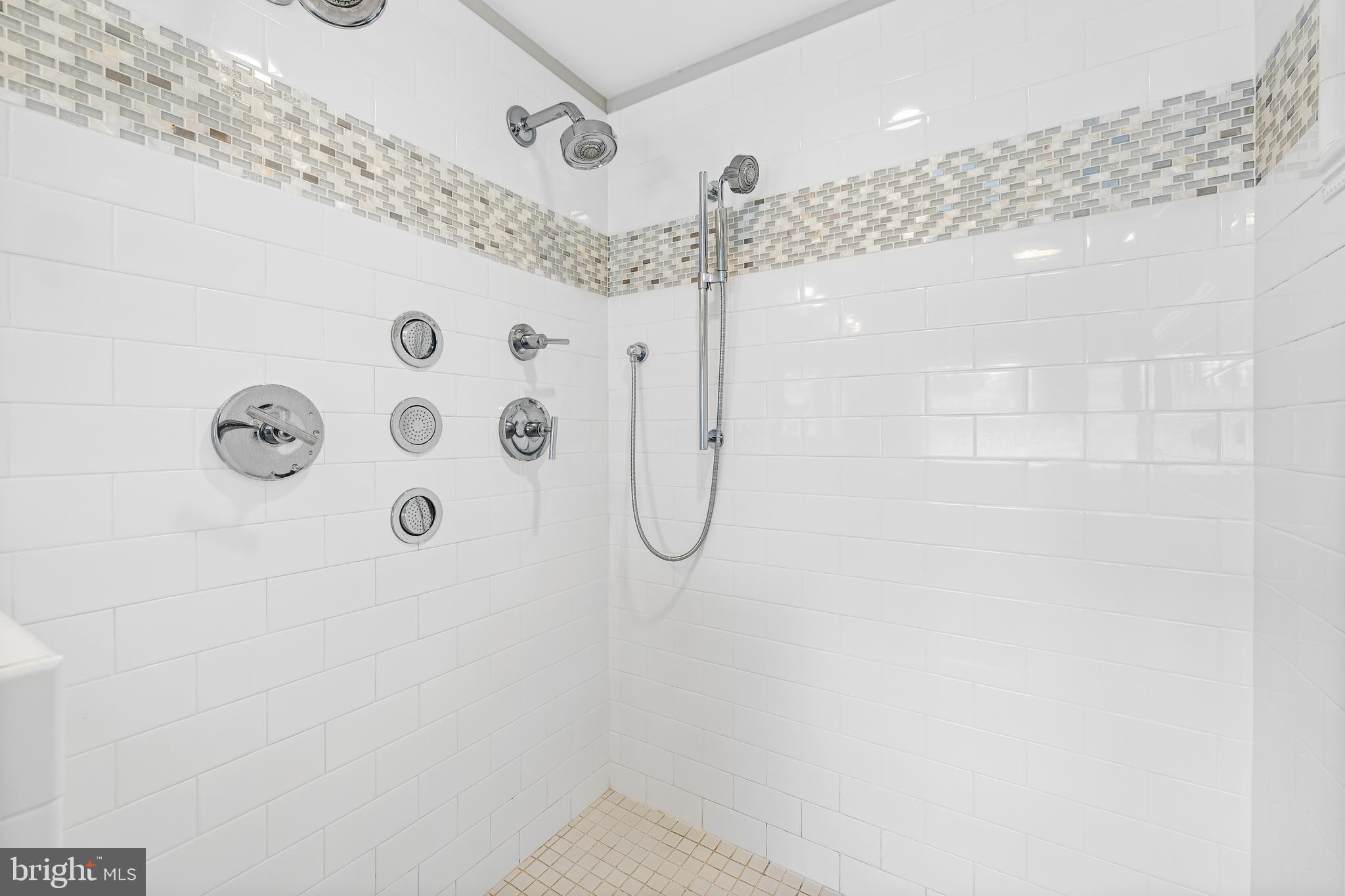 LINSTEAD ON THE SEVERN - Residential