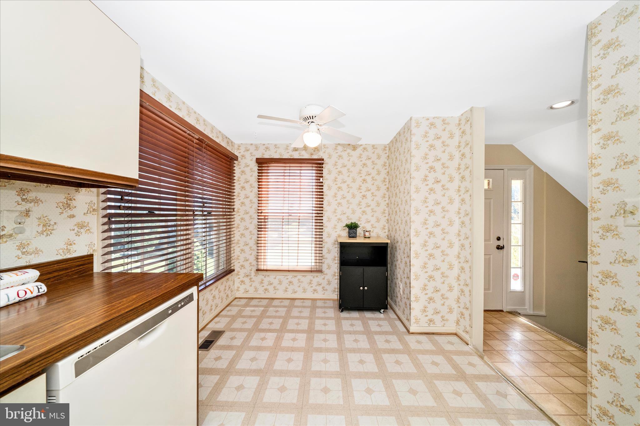 SUFFOLK PLACE - Residential