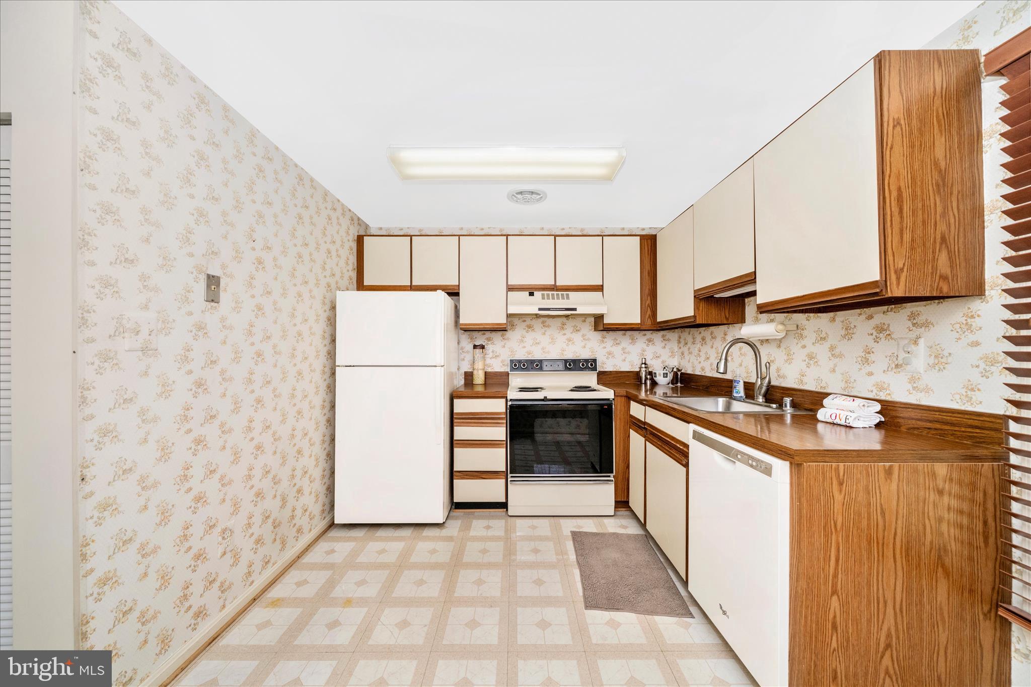 SUFFOLK PLACE - Residential