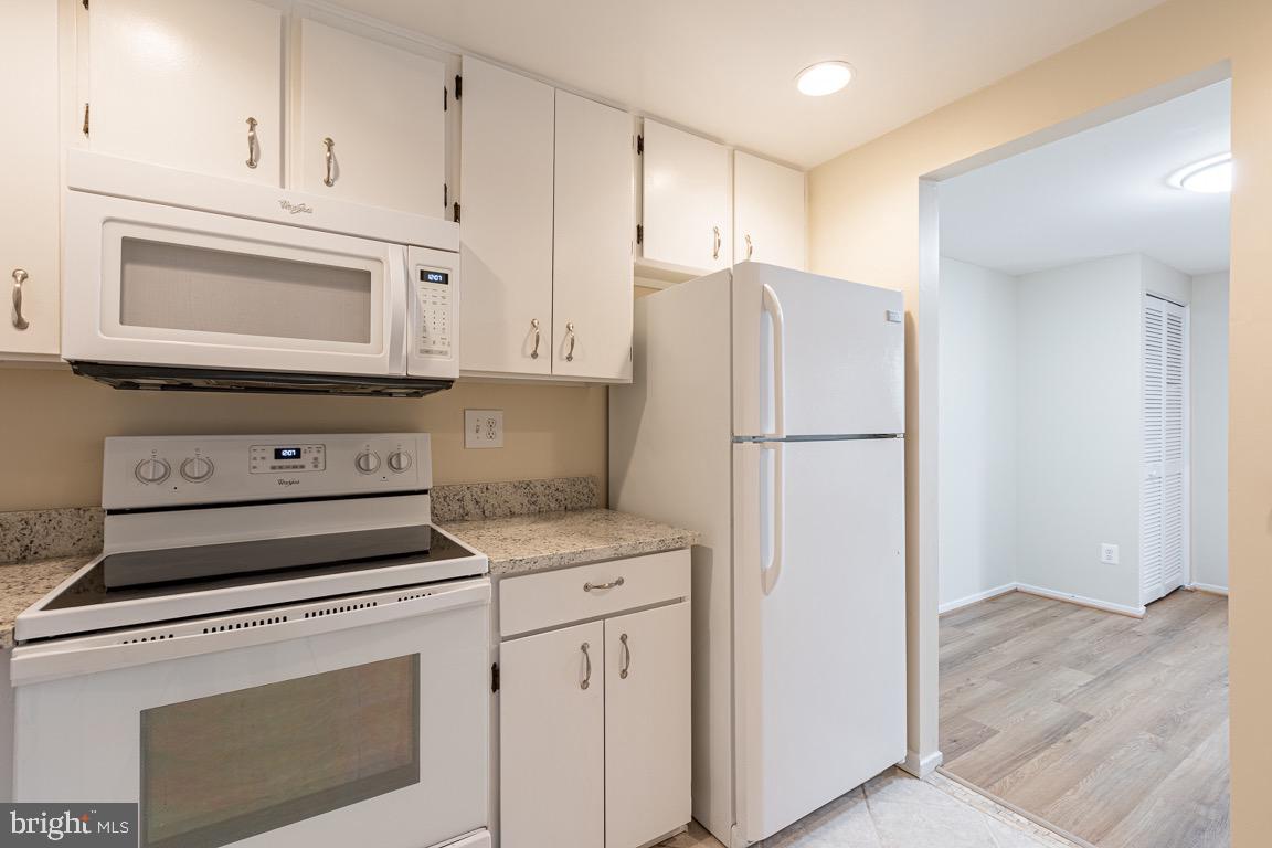 MV-NATHANS HILL - Residential Lease