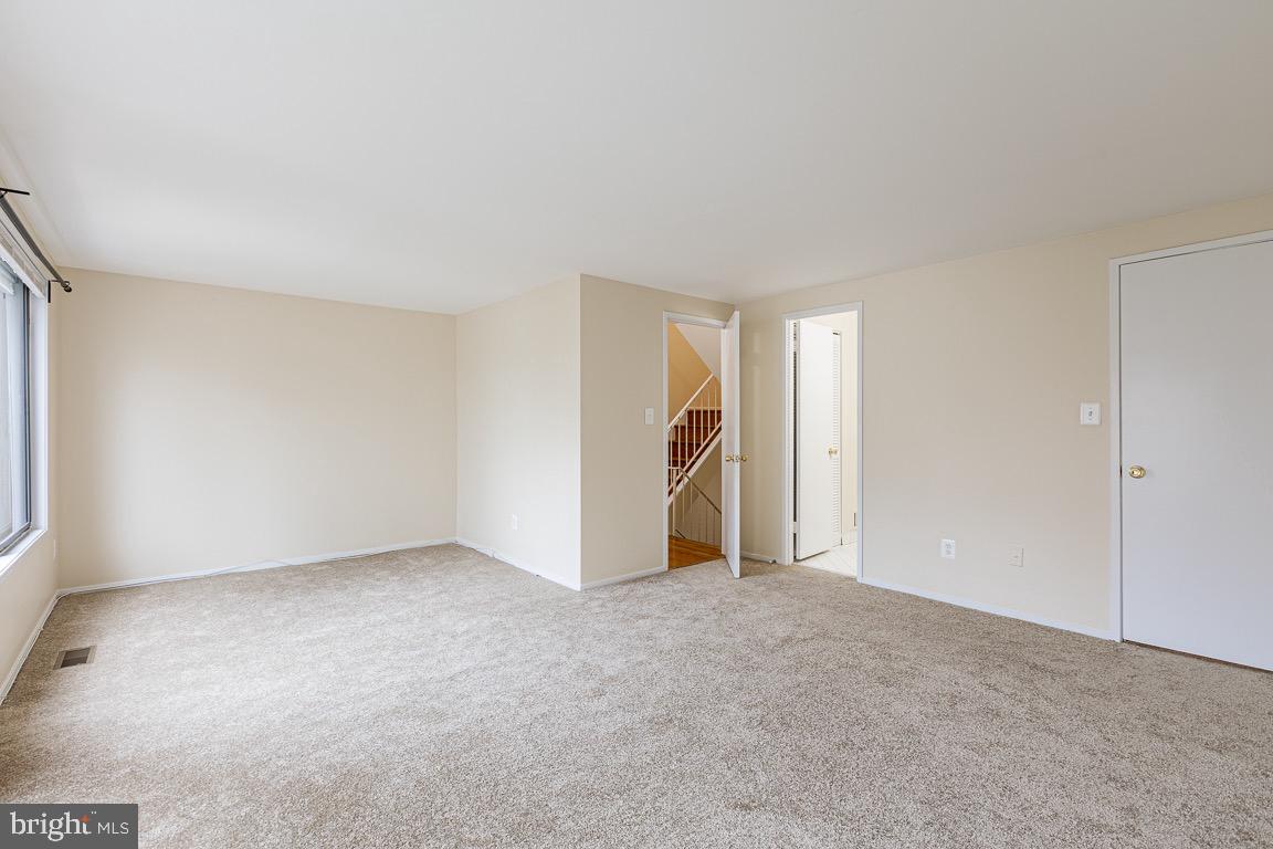 MV-NATHANS HILL - Residential Lease