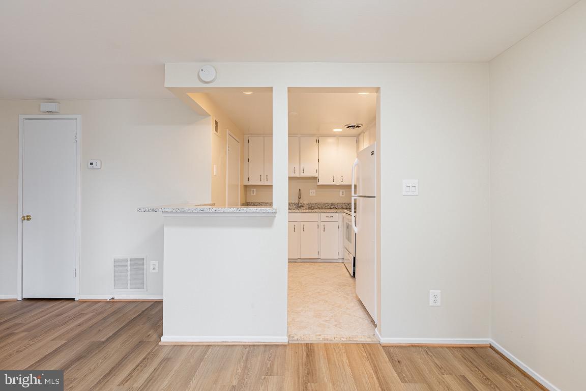 MV-NATHANS HILL - Residential Lease