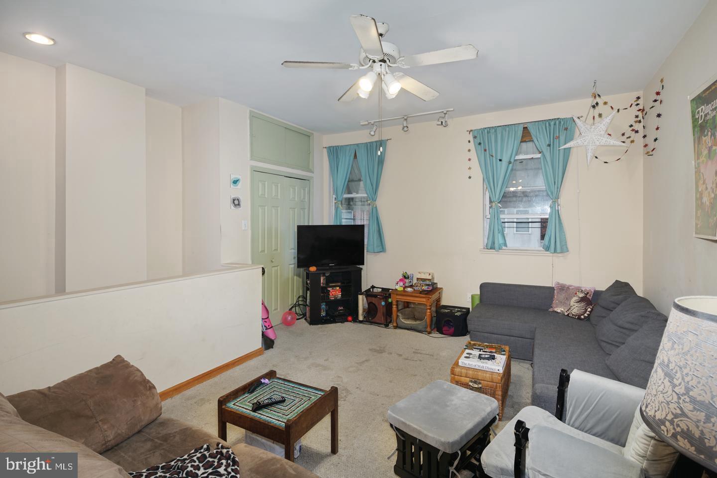 EAST PASSYUNK CROSSING - Residential Income