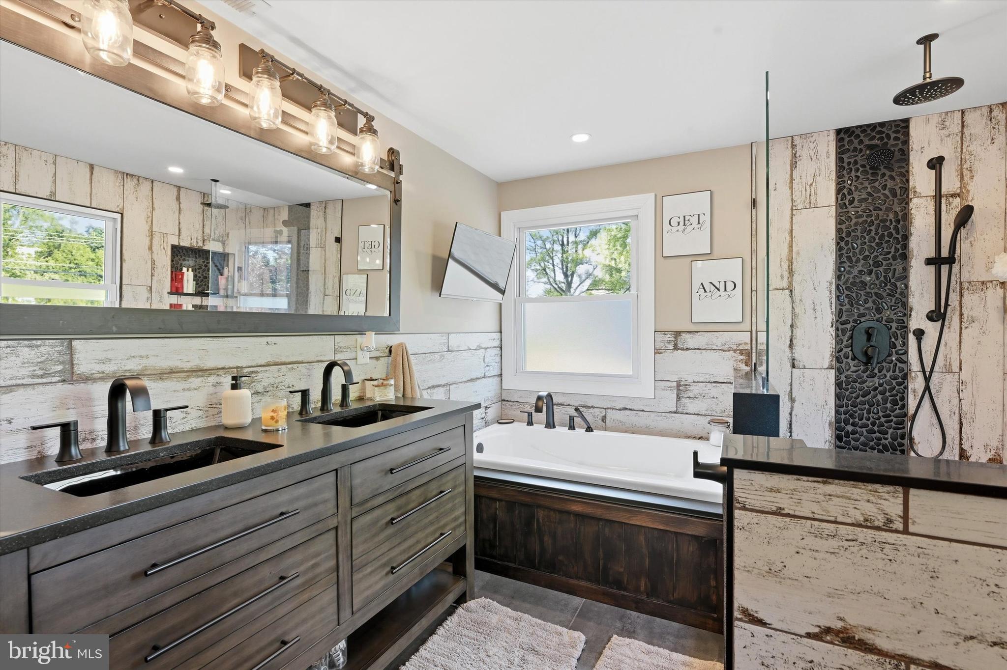 CONESTOGA FARMS - Residential