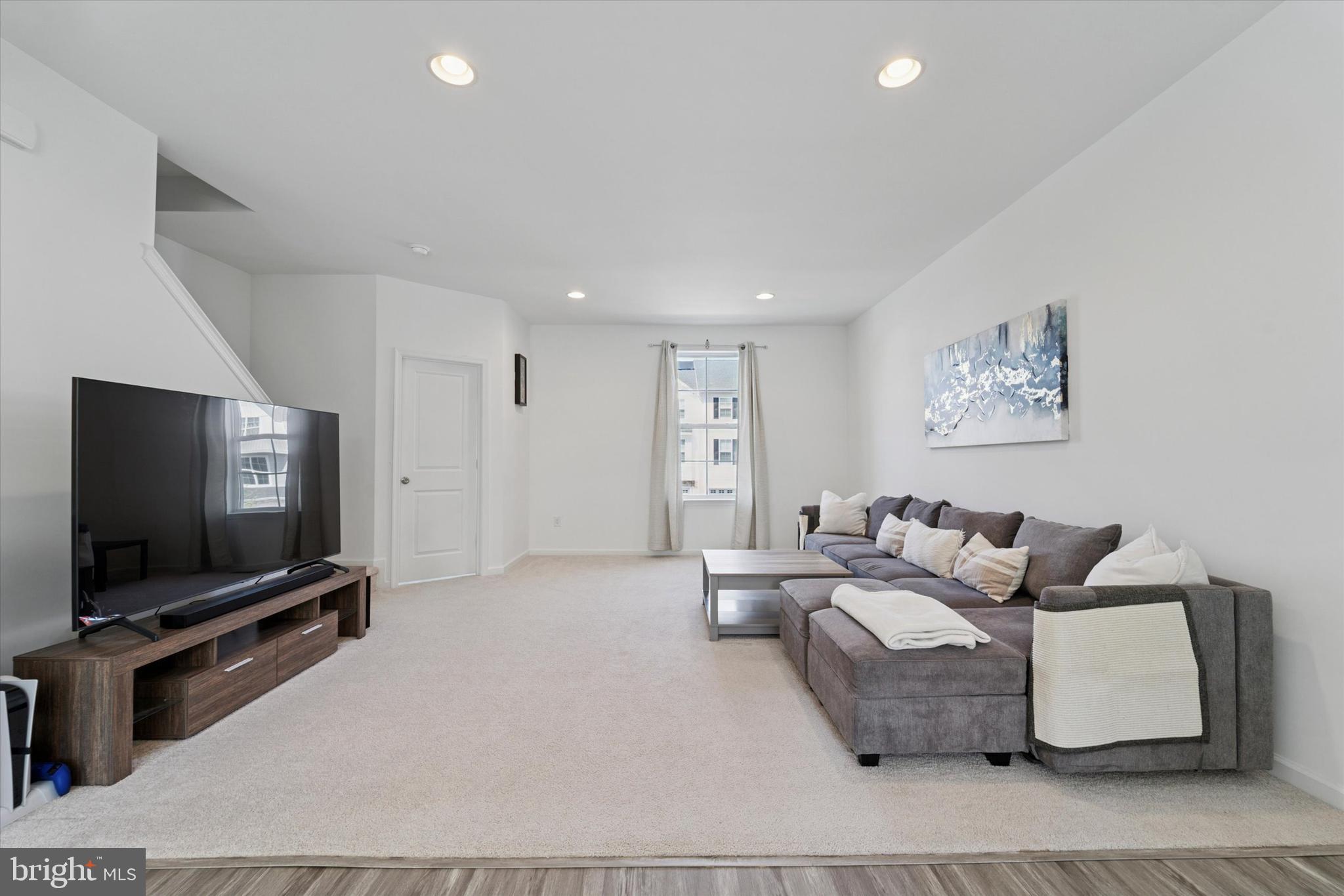 PARK WEST - Residential Lease