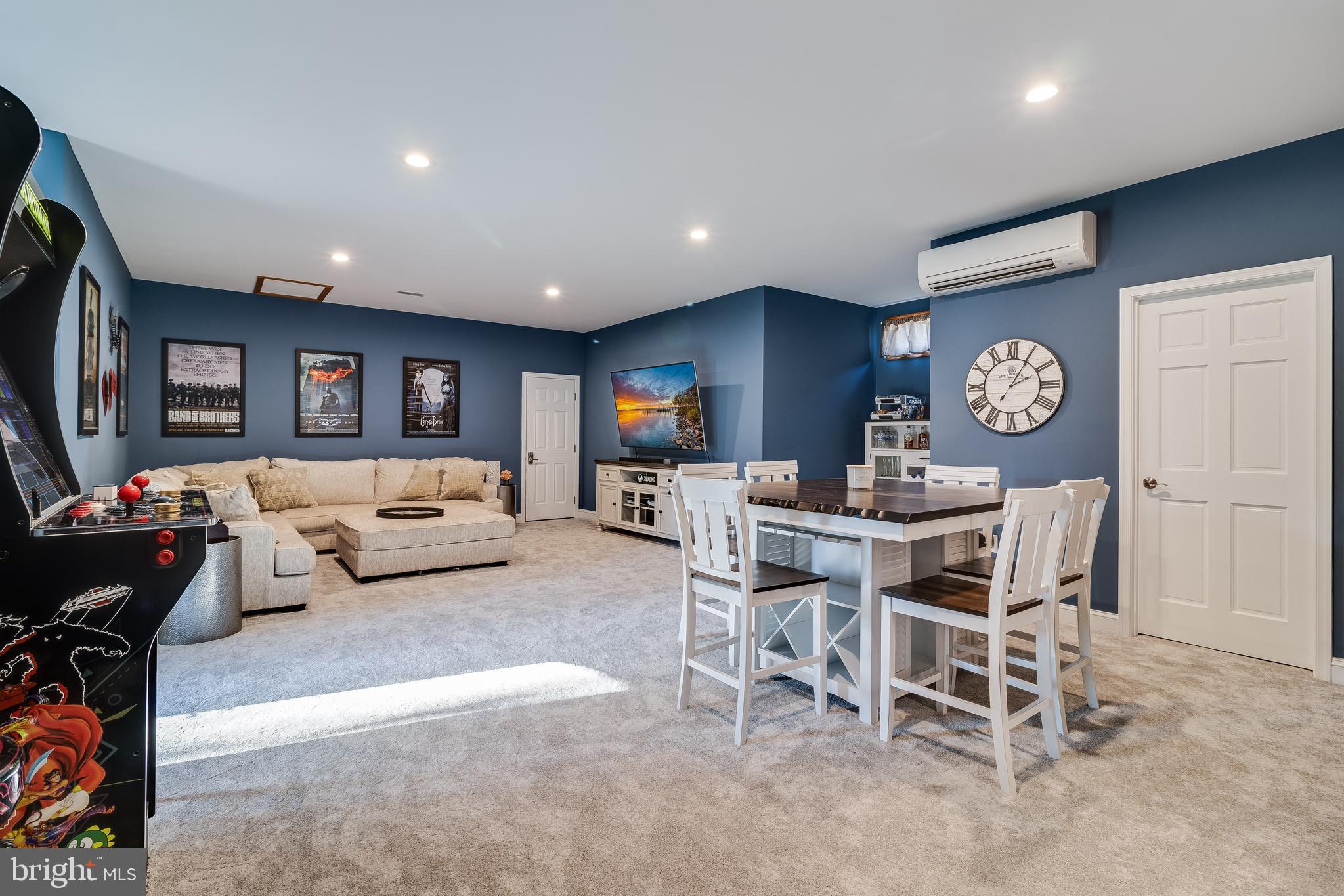 CHRISTMAS HILL - Residential