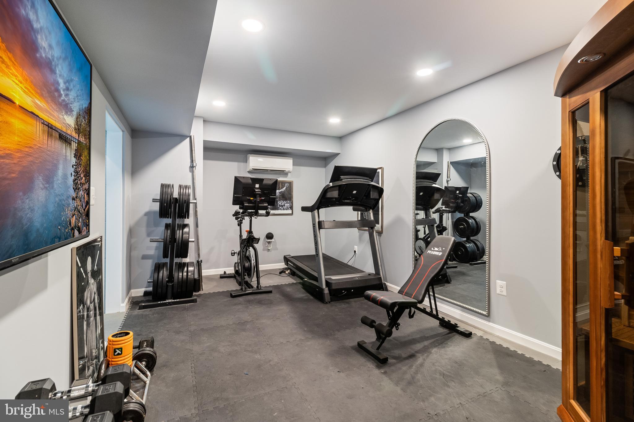 CHRISTMAS HILL - Residential