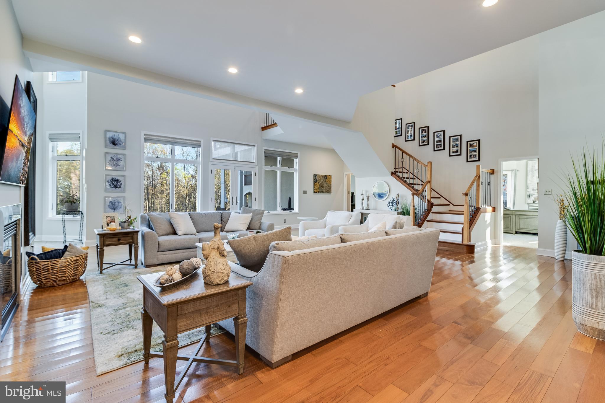 CHRISTMAS HILL - Residential