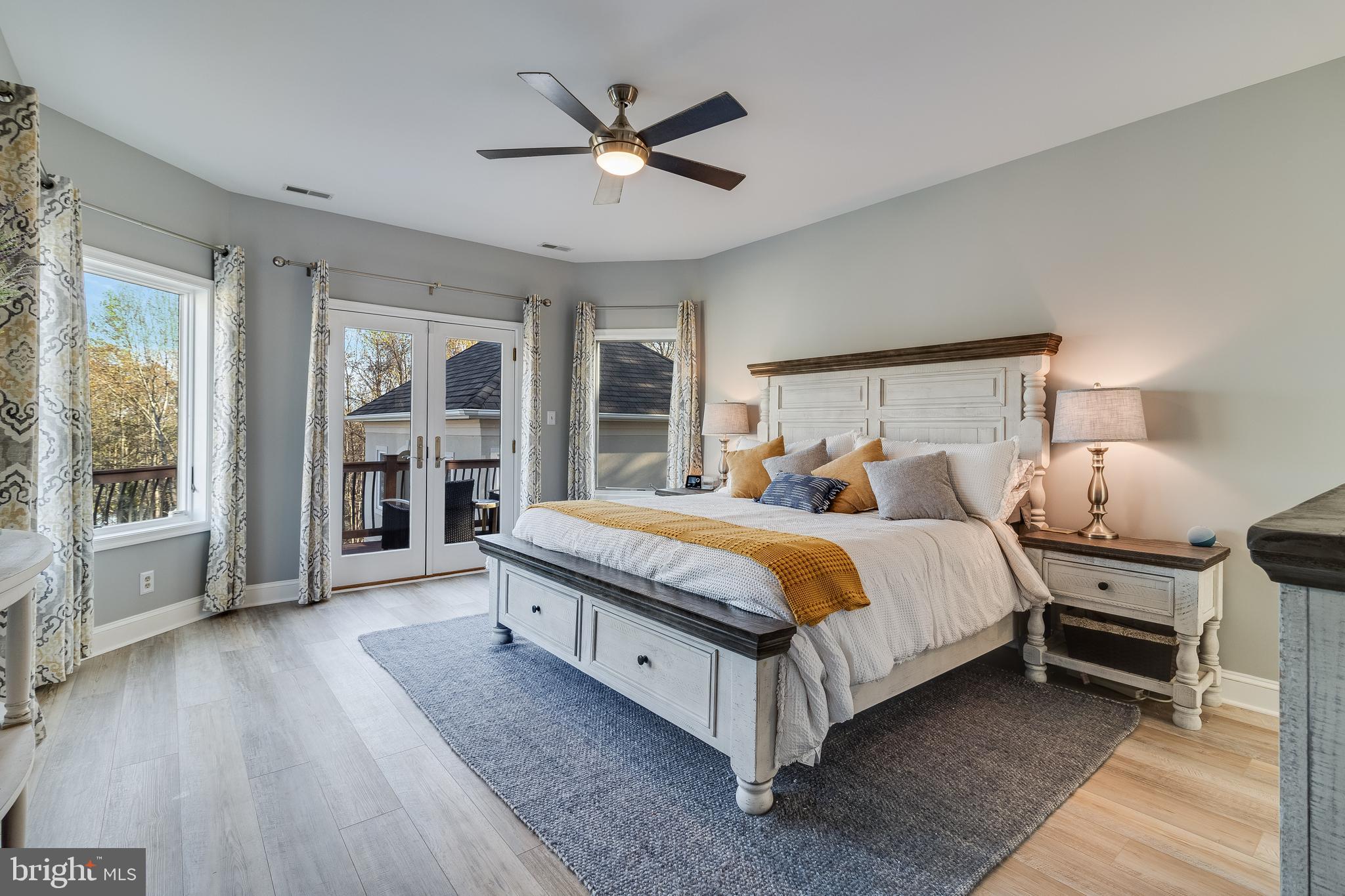 CHRISTMAS HILL - Residential