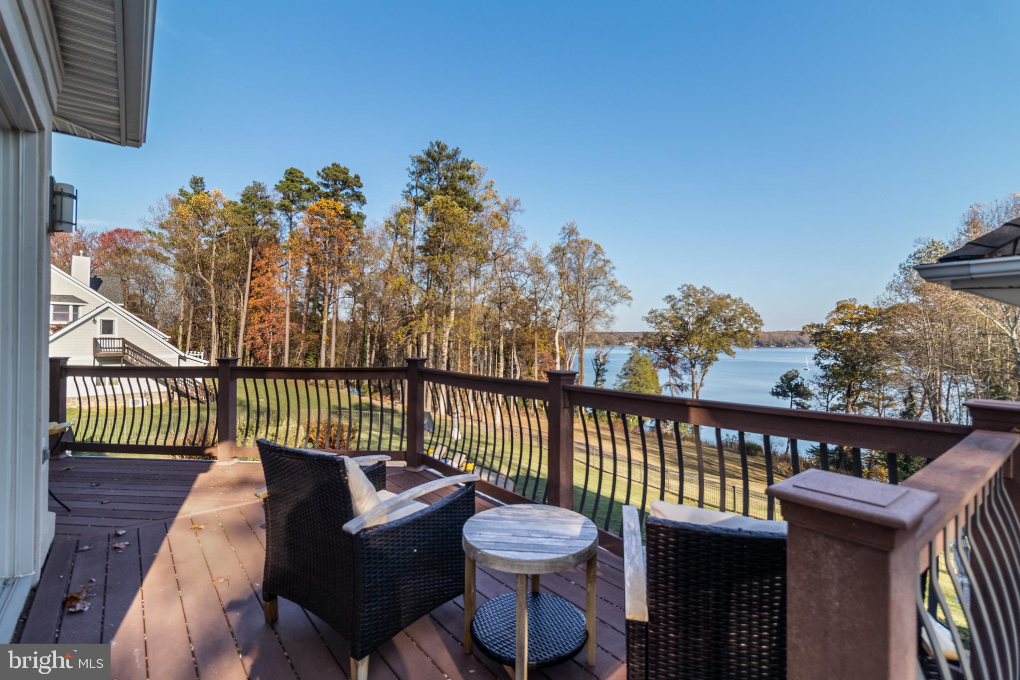 CHRISTMAS HILL - Residential