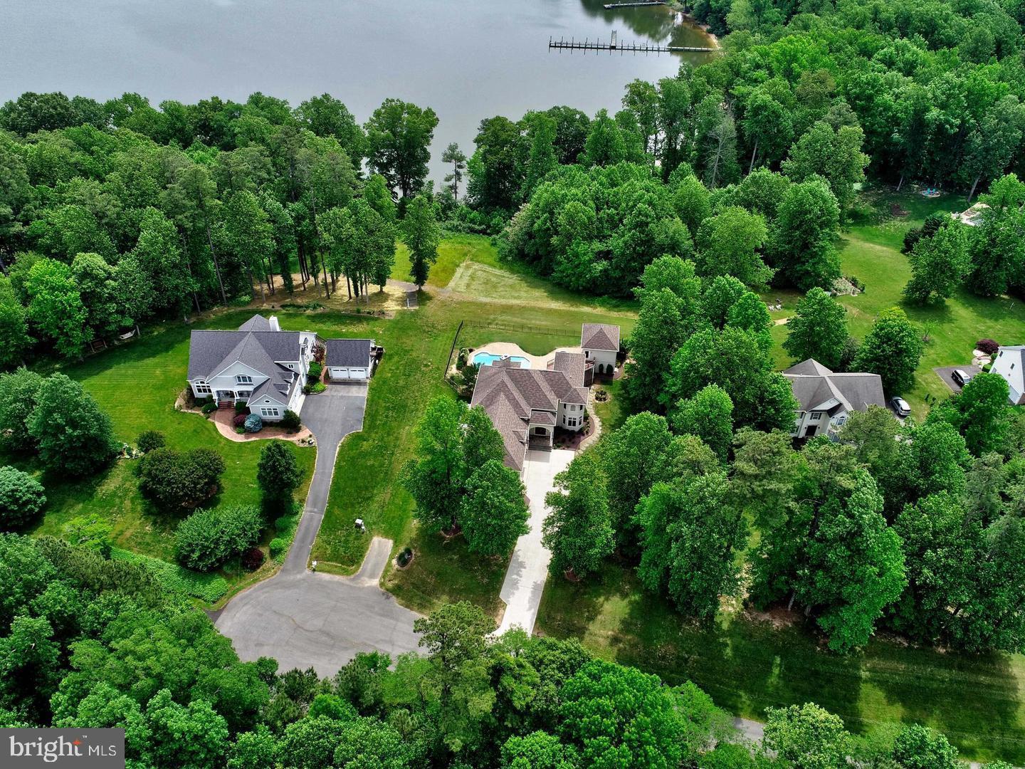 CHRISTMAS HILL - Residential