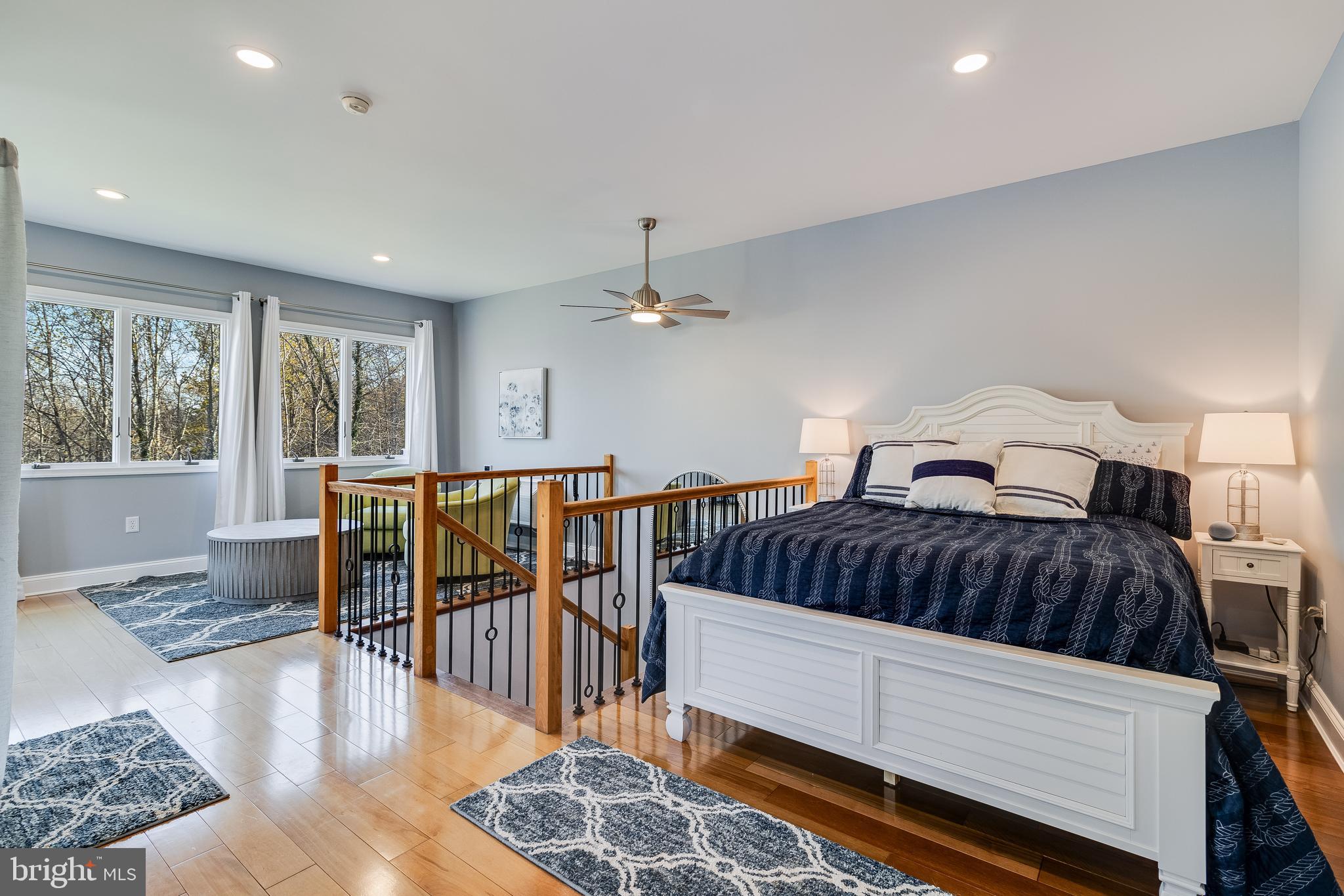 CHRISTMAS HILL - Residential