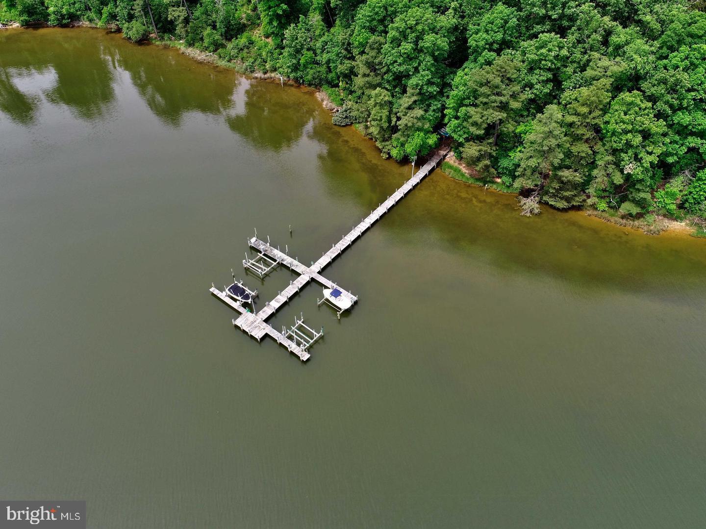 CHRISTMAS HILL - Residential