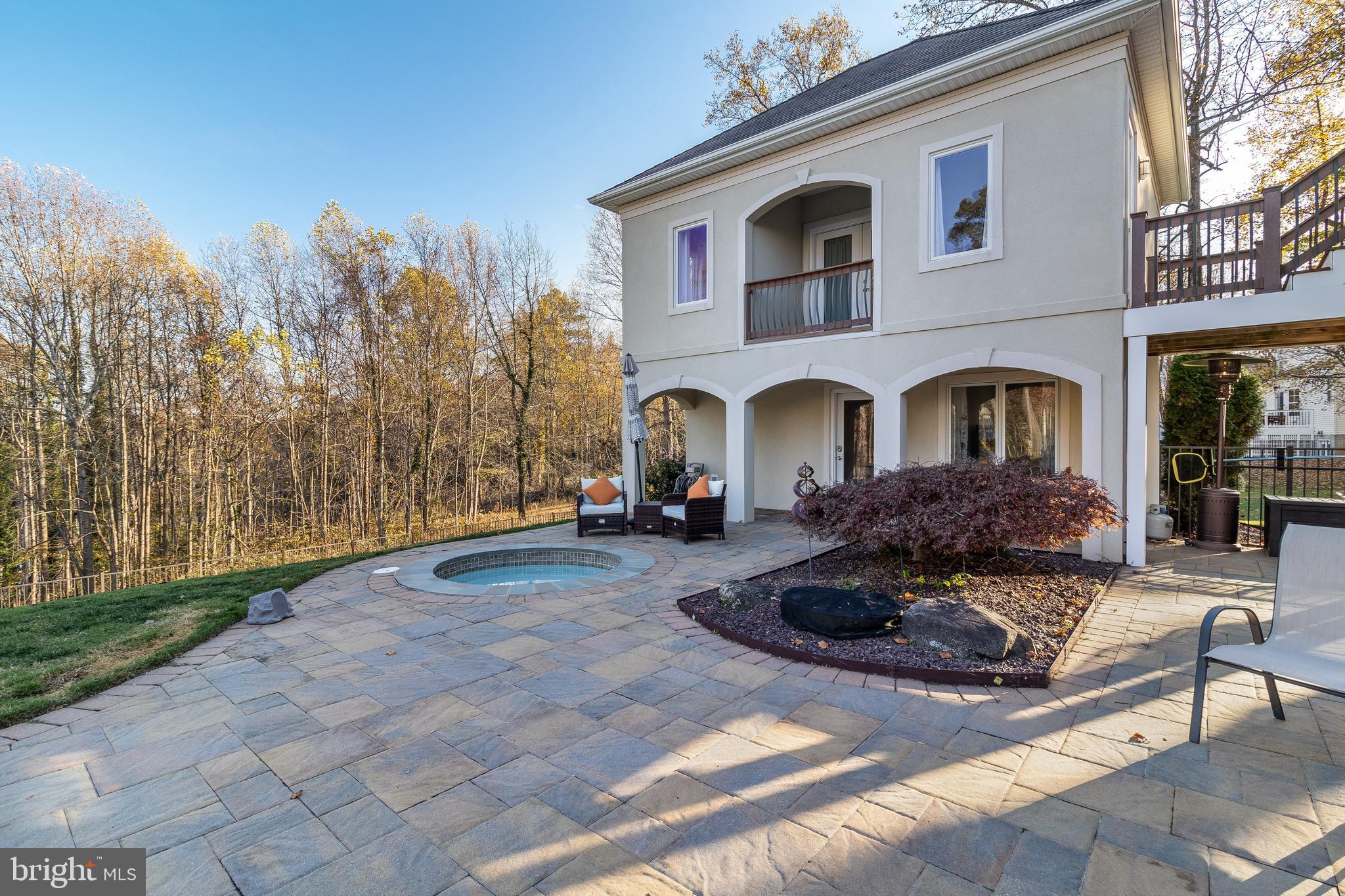 CHRISTMAS HILL - Residential