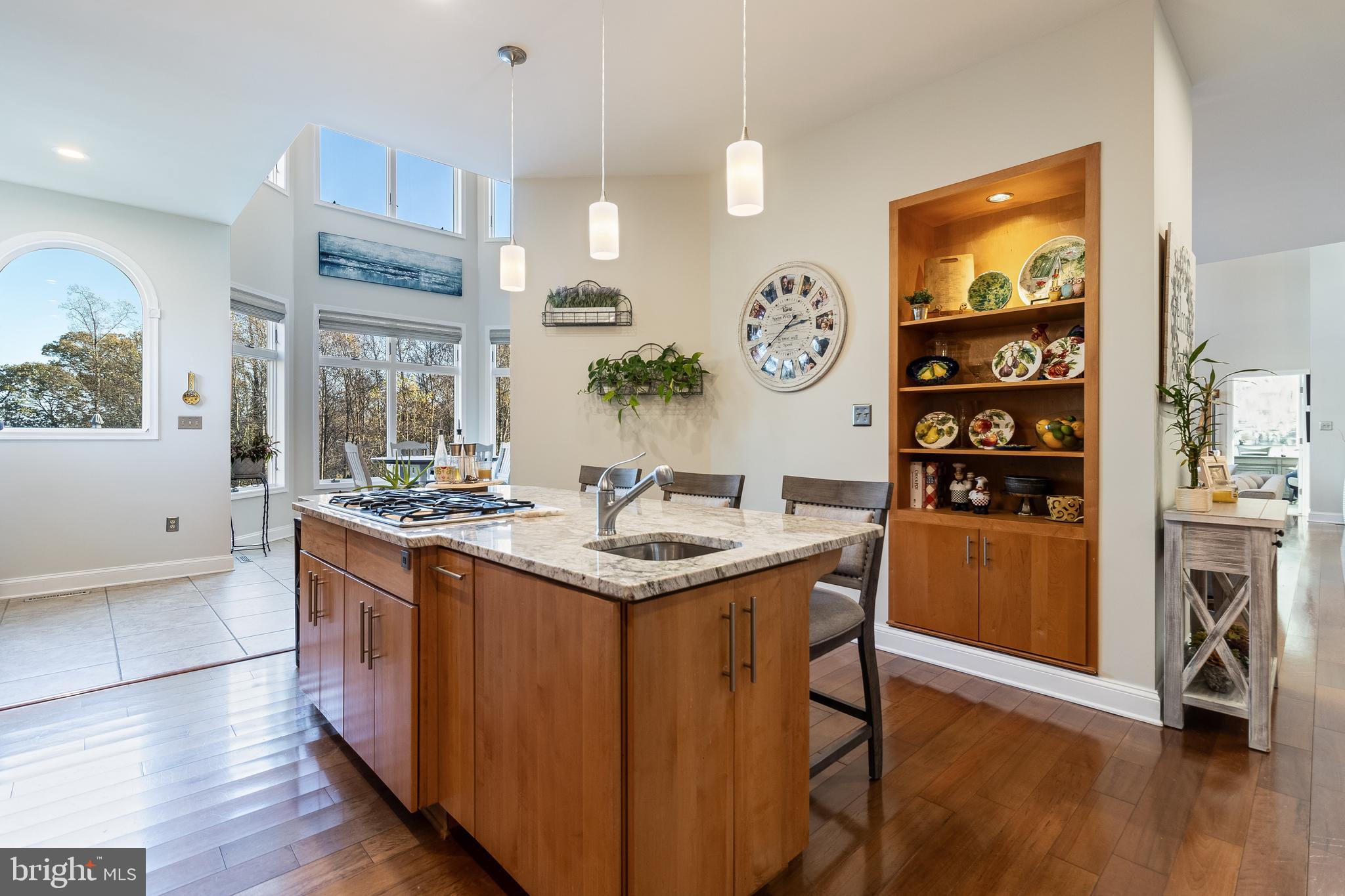 CHRISTMAS HILL - Residential