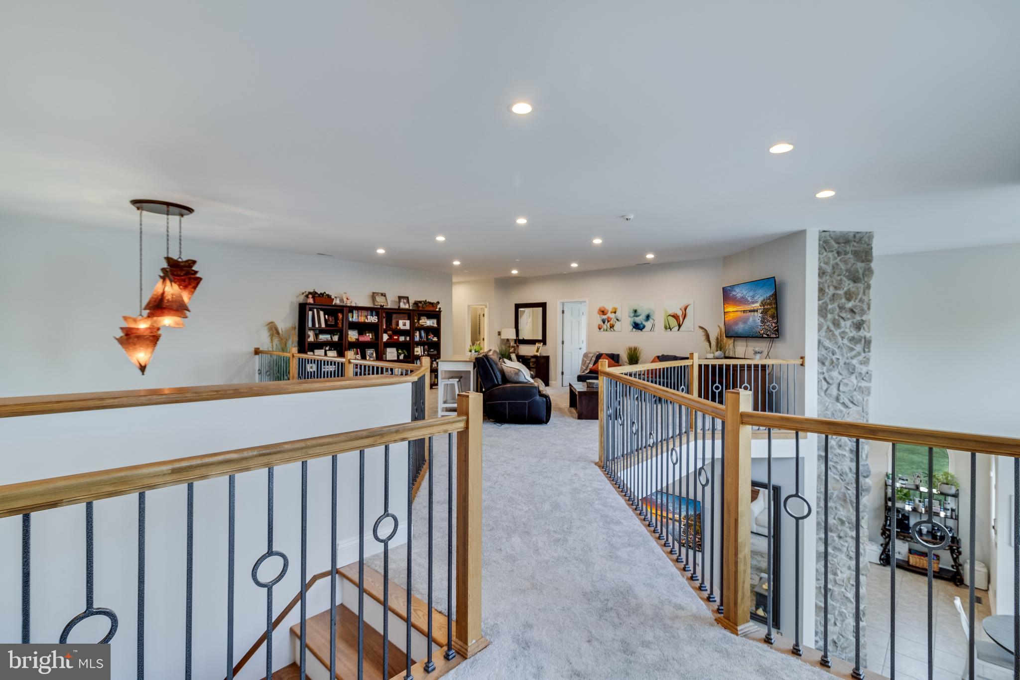 CHRISTMAS HILL - Residential