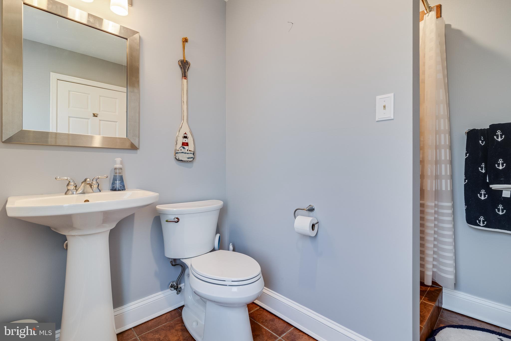 CHRISTMAS HILL - Residential