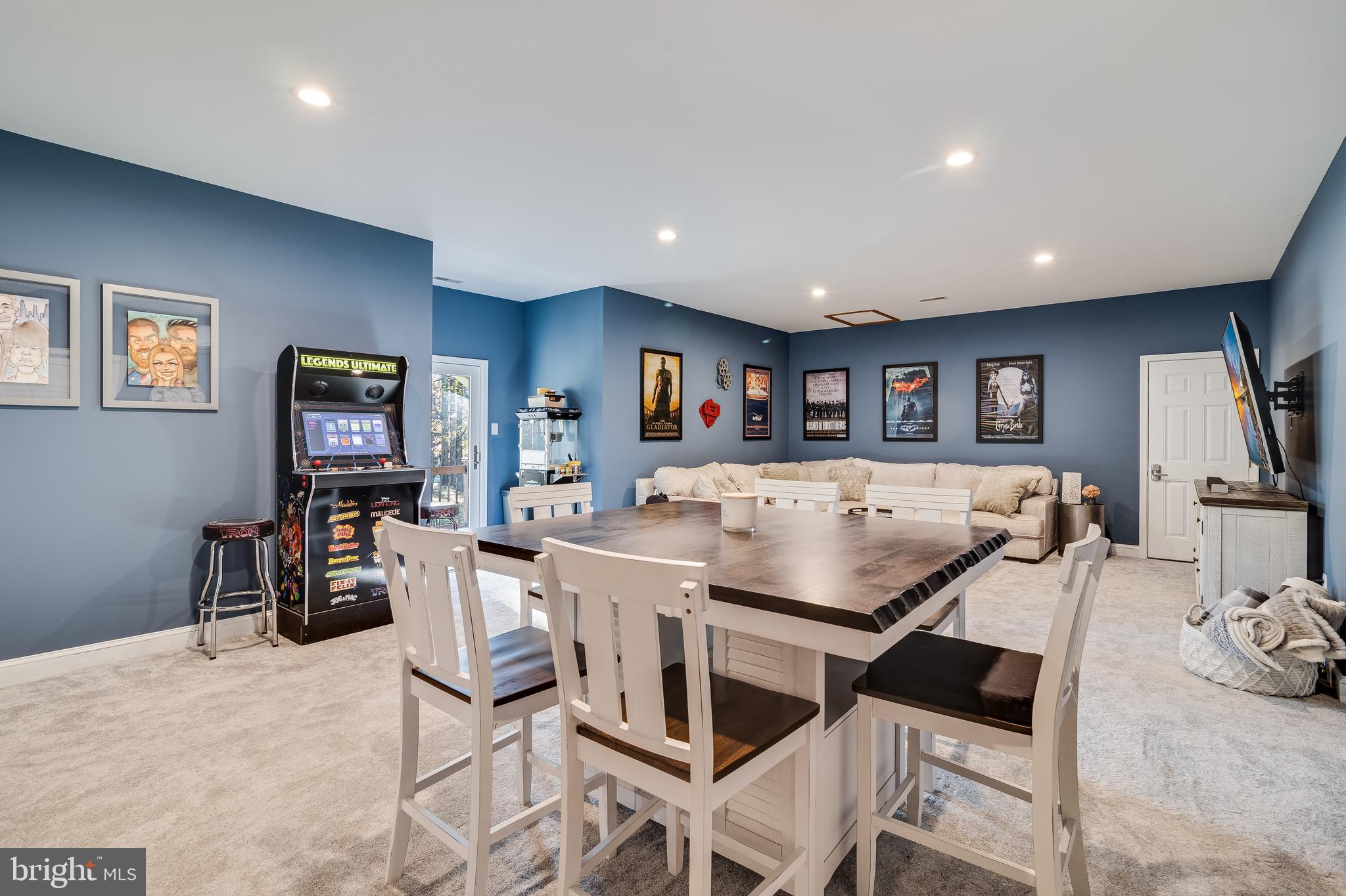 CHRISTMAS HILL - Residential