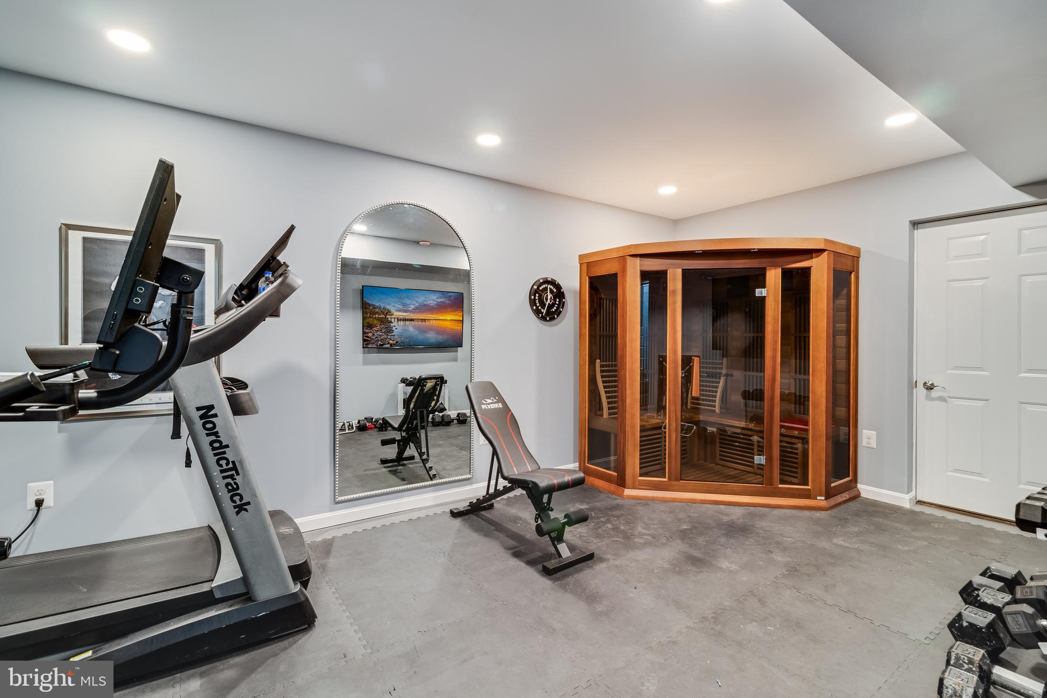 CHRISTMAS HILL - Residential