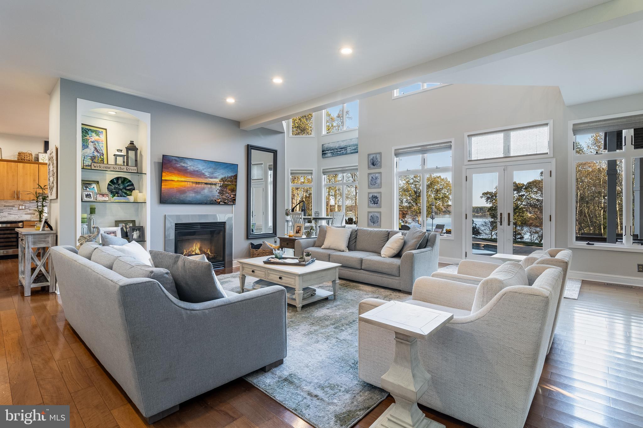 CHRISTMAS HILL - Residential